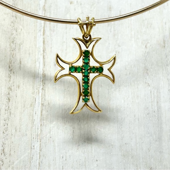 Solid 18K, genuine emeralds cross pendant - Picture 8 of 12